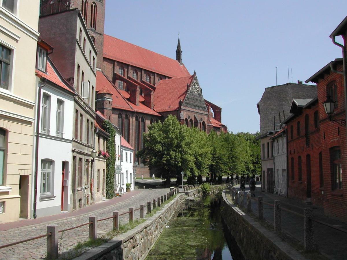 Stadtvilla Bruegemann Mit Terrasse & Parkplatz - Abc136 By AbcWißmar Exteriér fotografie