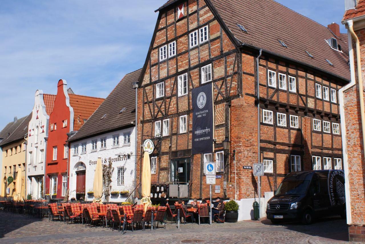 Stadtvilla Bruegemann Mit Terrasse & Parkplatz - Abc136 By AbcWißmar Exteriér fotografie